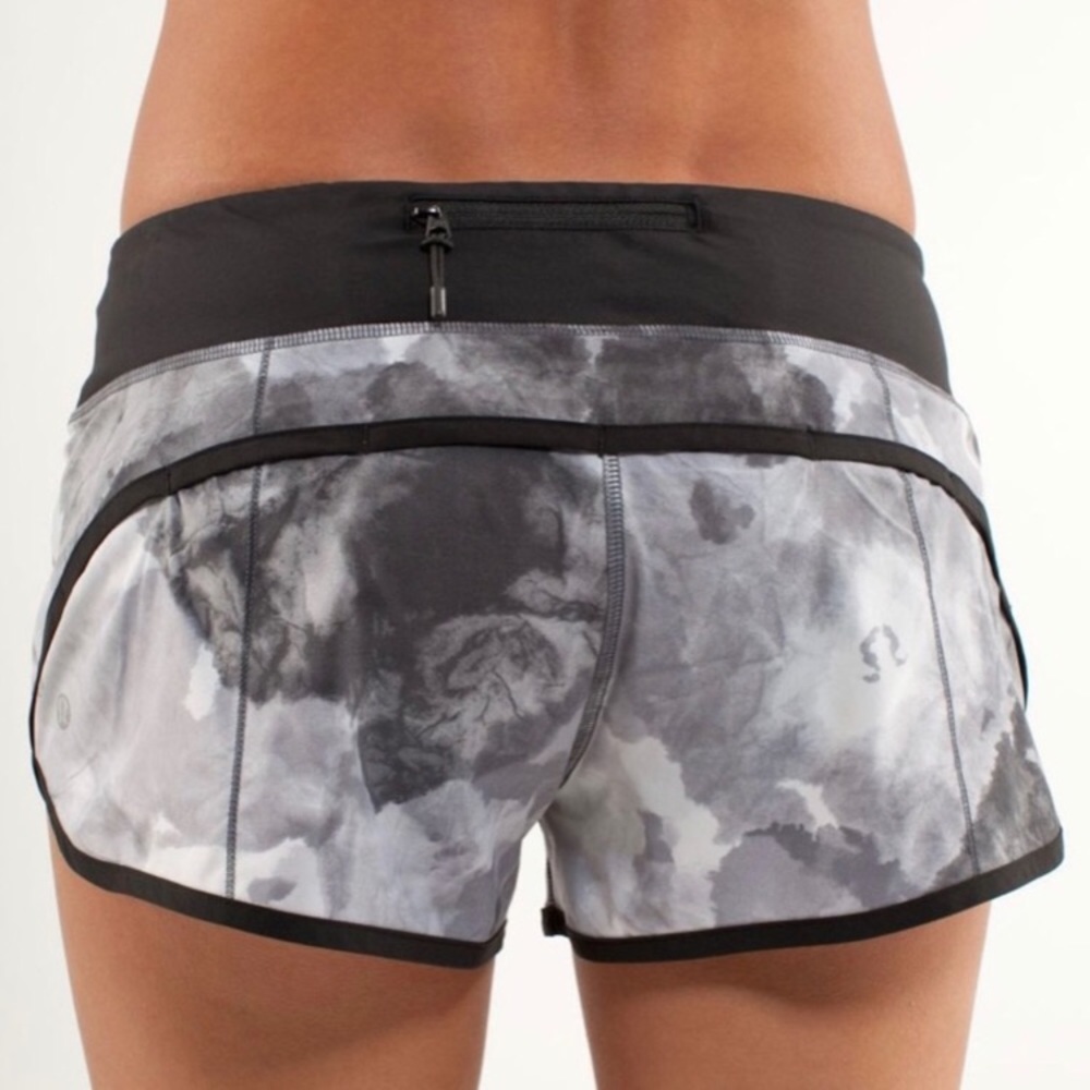 Marbled Lululemon Shorts GREAT quality!🍋